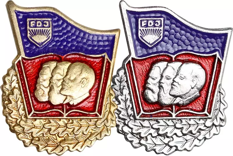 2 er Set DDR FDJ Abzeichen für gutes Wissen 1976-1990